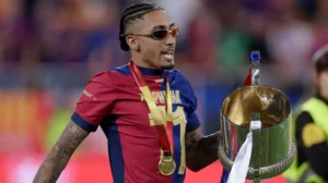 Raphinha Signs New Deal: “I Want to Retire at Barcelona”