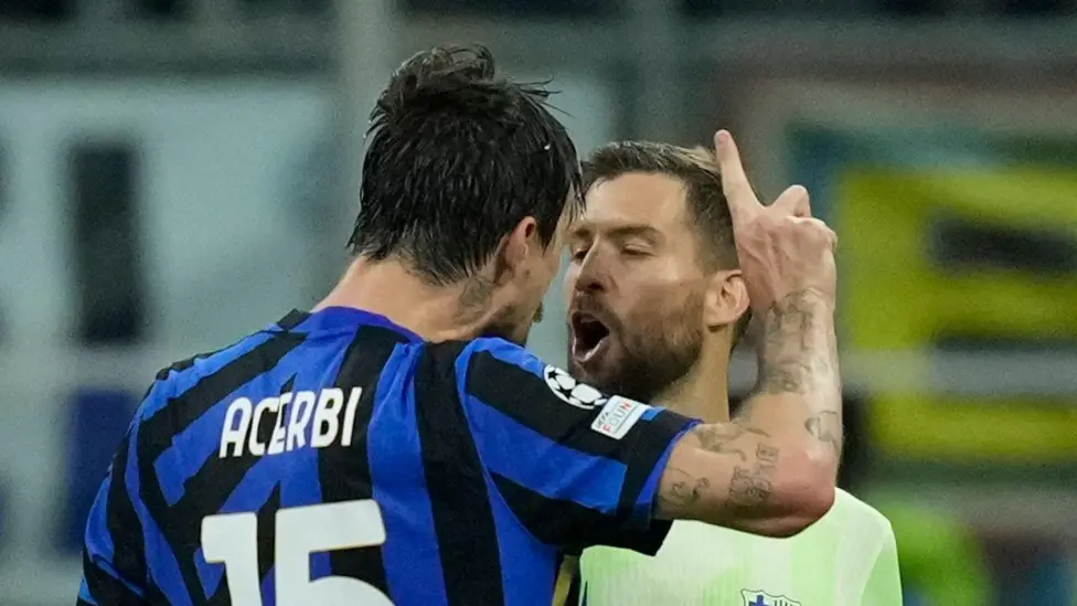 “Martínez Says ‘No Spit Zone’: Denies Saliva Showdown with Acerbi”