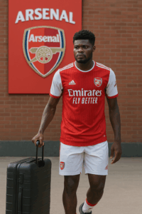 Read more about the article Thomas Partey Expected to Leave Arsenal as Club Plans Midfield Restructure
