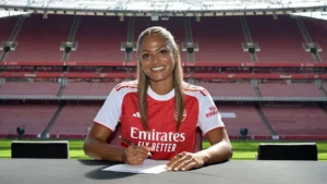 Read more about the article Arsenal Sign Former Liverpool Full-Back Taylor Hinds