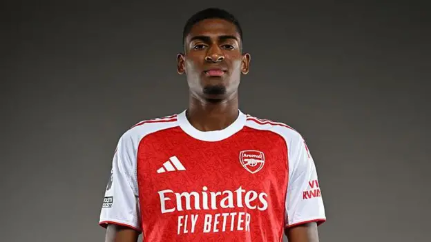 Arsenal Sign Cristhian Mosquera: “One of Europe’s Strongest Young Defenders”