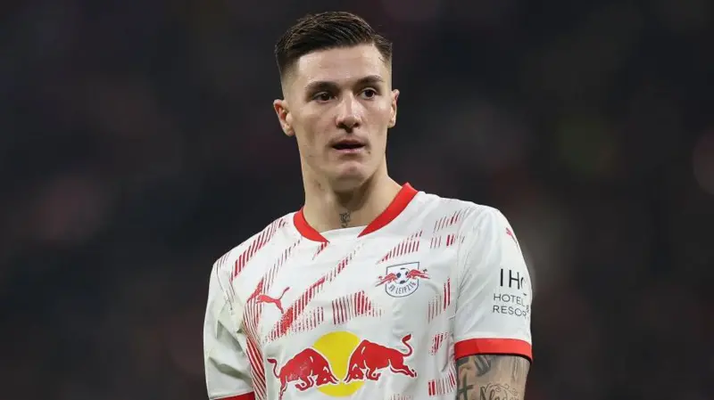 Newcastle Eye Šeško as Isak Exit Looms: A Changing of the Guard