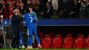 Read more about the article Alexander-Arnold Condemns Racist Abuse of Vinícius Júnior as Mourinho Faces Backlash