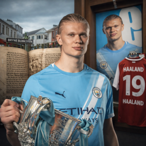 Read more about the article Erling Haaland donates £100,000 Viking manuscript to hometown library