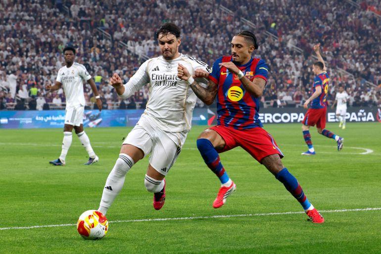 Read more about the article Title Race, Transfers & Rule Changes: Football World Heats Up as Season Reaches Boiling Point